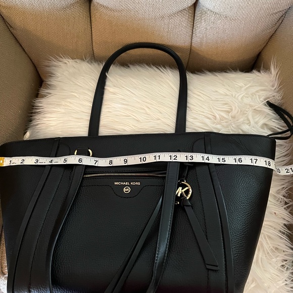 Michael K Black Pocketbook. Used twice - Picture 7 of 9